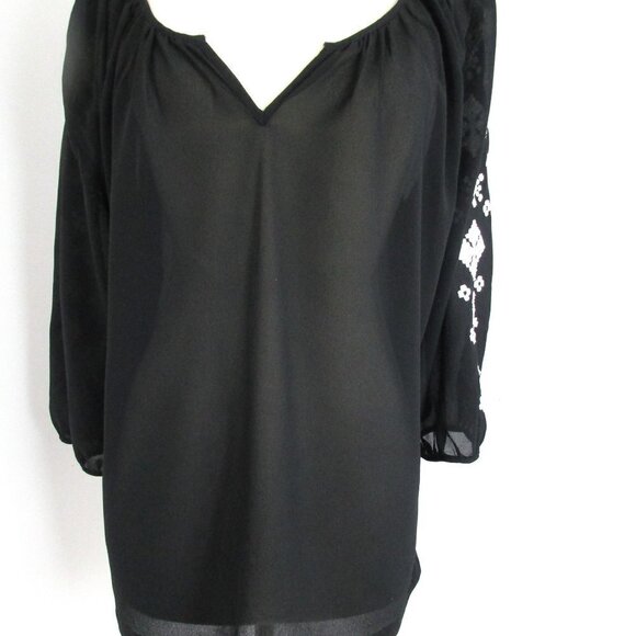 Old Navy Blouse Women's XL Black Embroidered Long Sleeve Split Neck Polyester - Picture 1 of 14